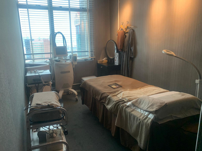 觀塘泓富廣場美容店