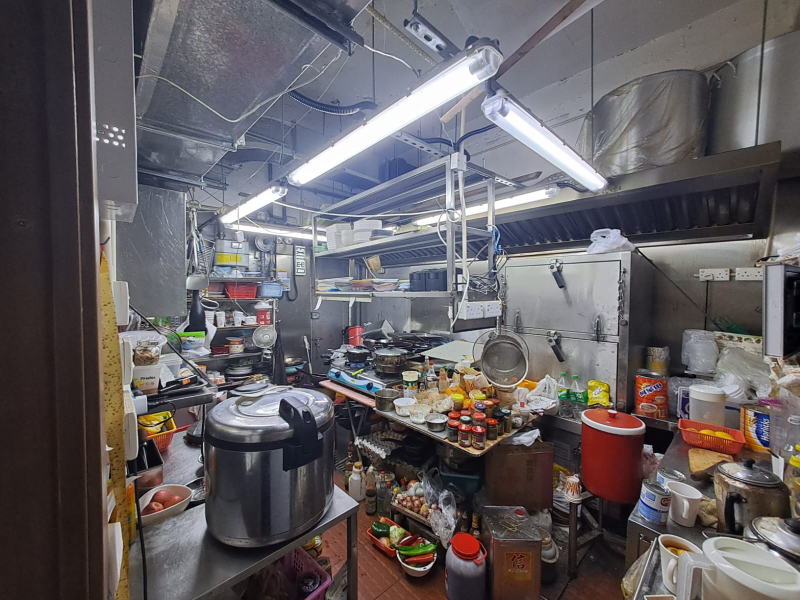 葵涌區地鋪茶餐廳招租 - 免頂手費