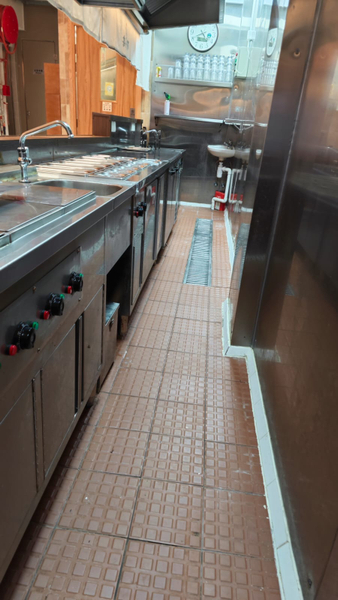 上環禧利街小單邊 餐廳頂讓 免頂手費 